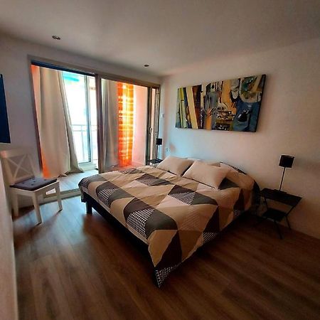 Appartement T3 Plein Centre Ville Le Lavandou Exteriér fotografie